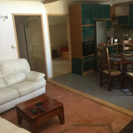 Cosy, Calme Et Authentique Au Coeur De Lägenhet